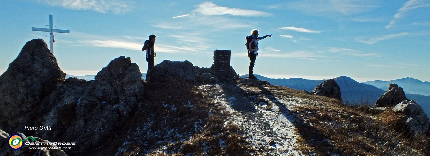 48 In vetta al Monte Grona (1736 m).JPG